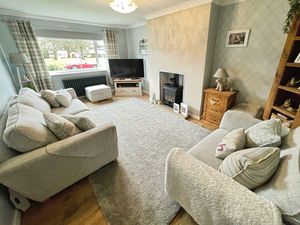 Lounge- click for photo gallery